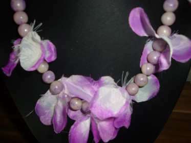 rad 14.- lepršavo i ljetno - ogrlica od tkanine i kuglica od fimo mase 2