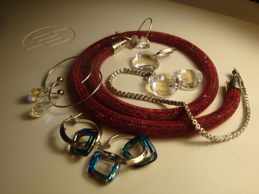 TAJ DIVAN SJAJ KRISTALA