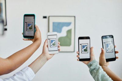 Gledamo li umjetnost ili samo skrolamo slike